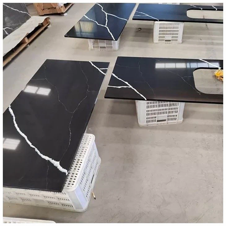 black quartz kitchen worktops